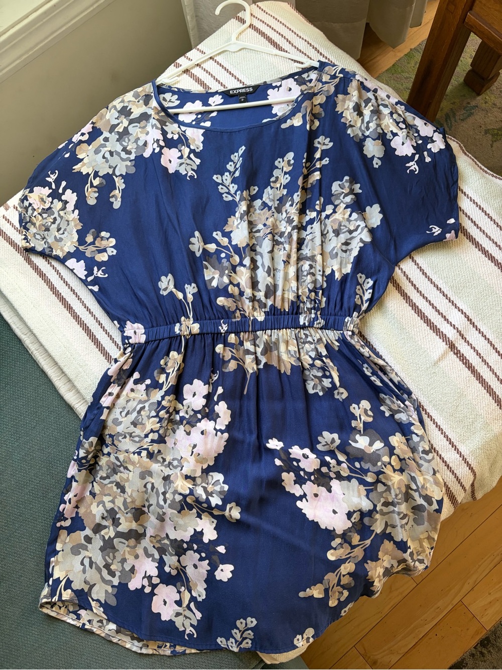 Express Navy Floral Cinched-Waist Short Sleeve Tunic